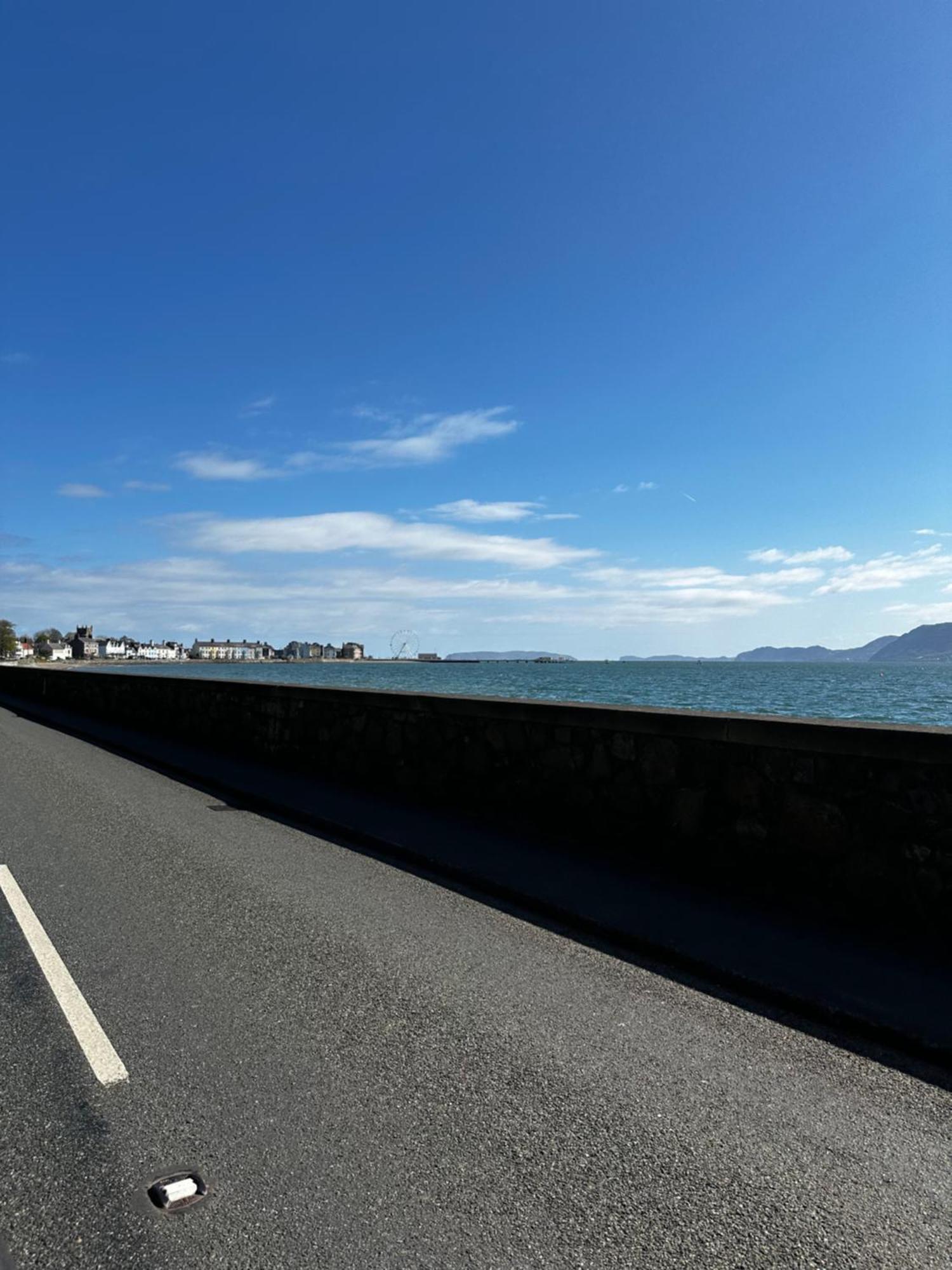 Ty Hapus Central Beaumaris Eksteriør bilde